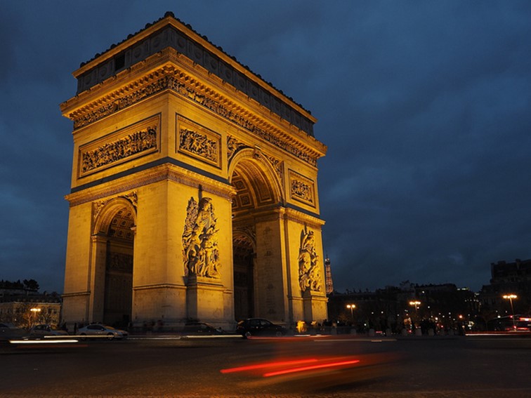 arc de triomphe - famous destinations in India and foreign look-alikes