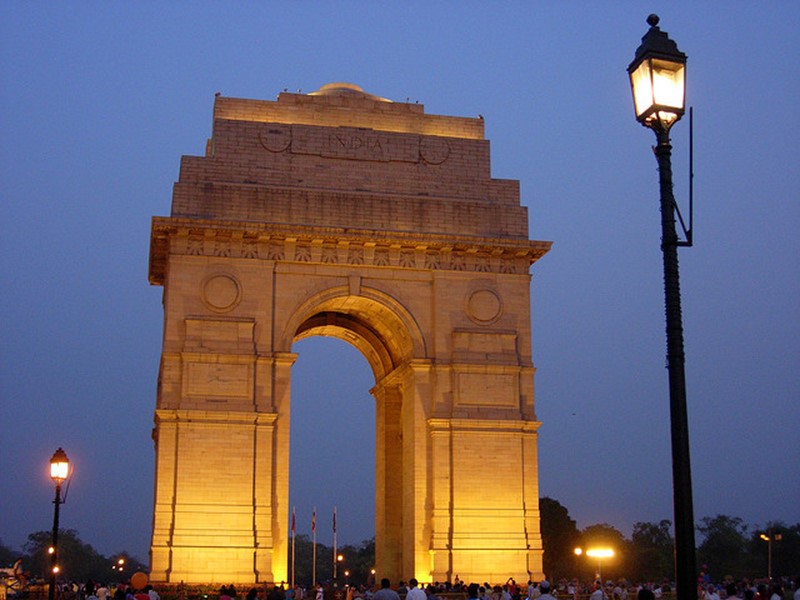 india gate - famous destinations in India and foreign look-alikes