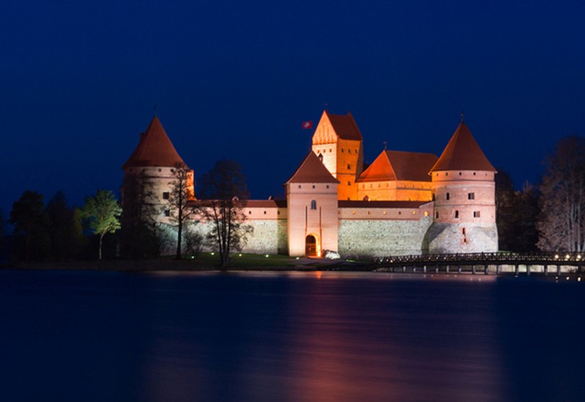 trakai castle - famous destinations in India and foreign look-alikes