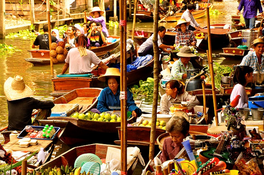 bangkok floating market - famous destinations in India and foreign look-alikes