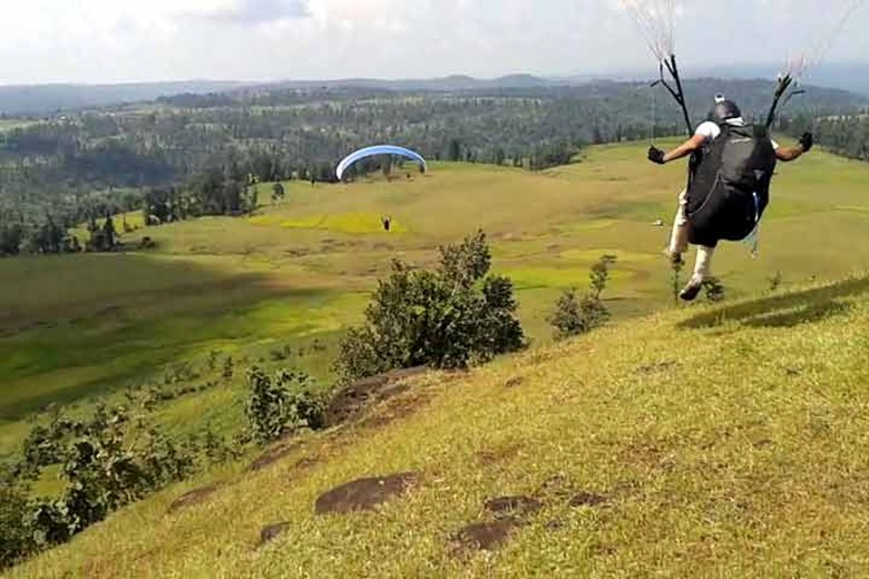 paragliding in India