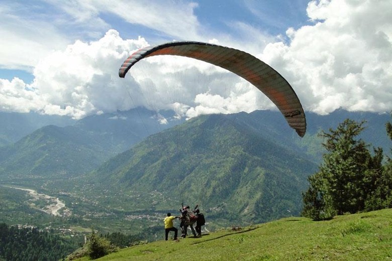 paragliding in India