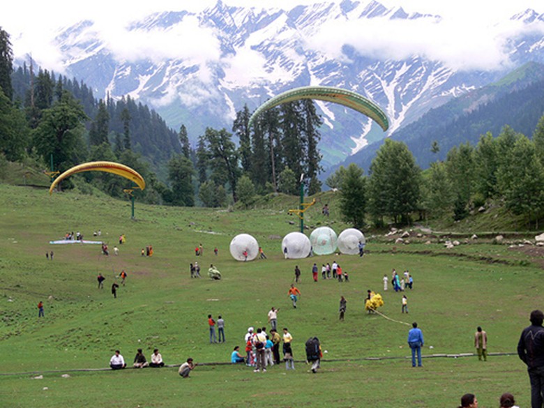 paragliding in India