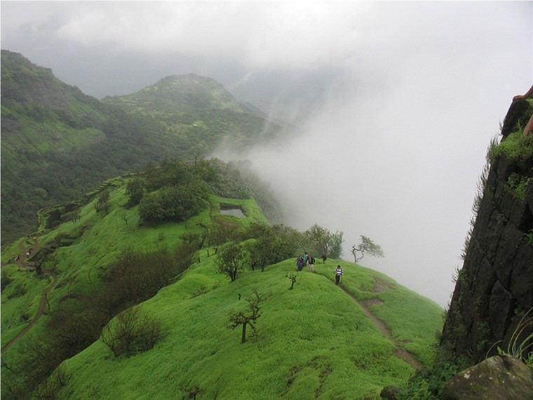 Best Monsoon Treks In Maharashtra For A Weekend Getaway Weekend Thrill