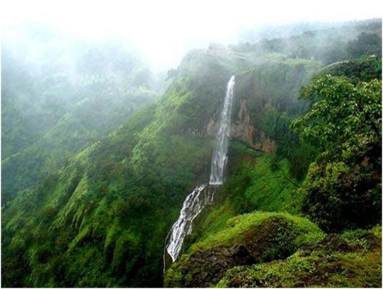 tourist place for monsoon